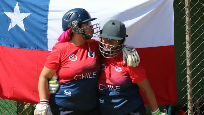 Multi-generational family cricket players sharing the international field