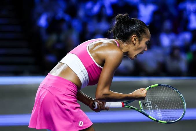 Leylah Fernandez and Talia Gibson in the Singapore Open 2026 final