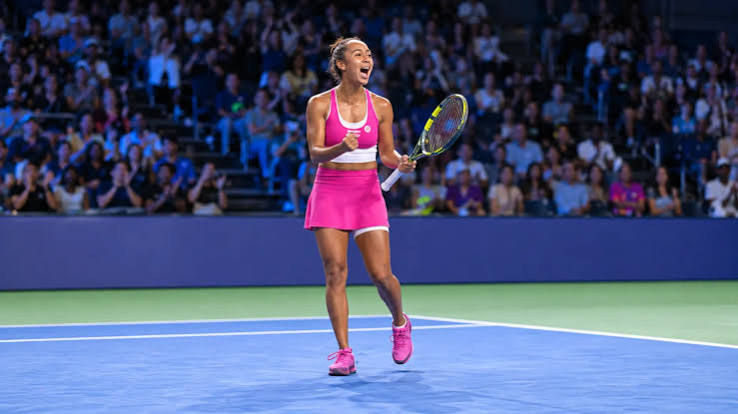 Singapore Open 2026 semifinal lineup featuring Leylah Fernandez, Maja Chwalinska, Tatiana Prozorova and Talia Gibson